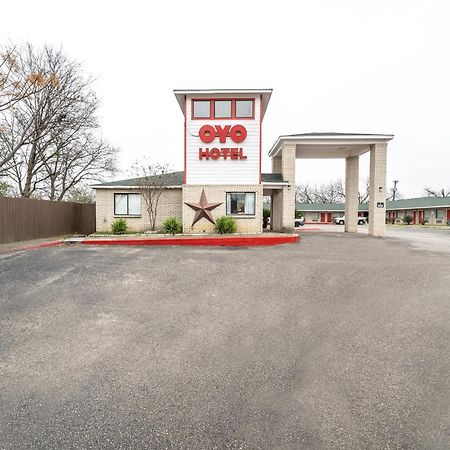 Oyo Hotel San Antonio Near At&T Center Ngoại thất bức ảnh