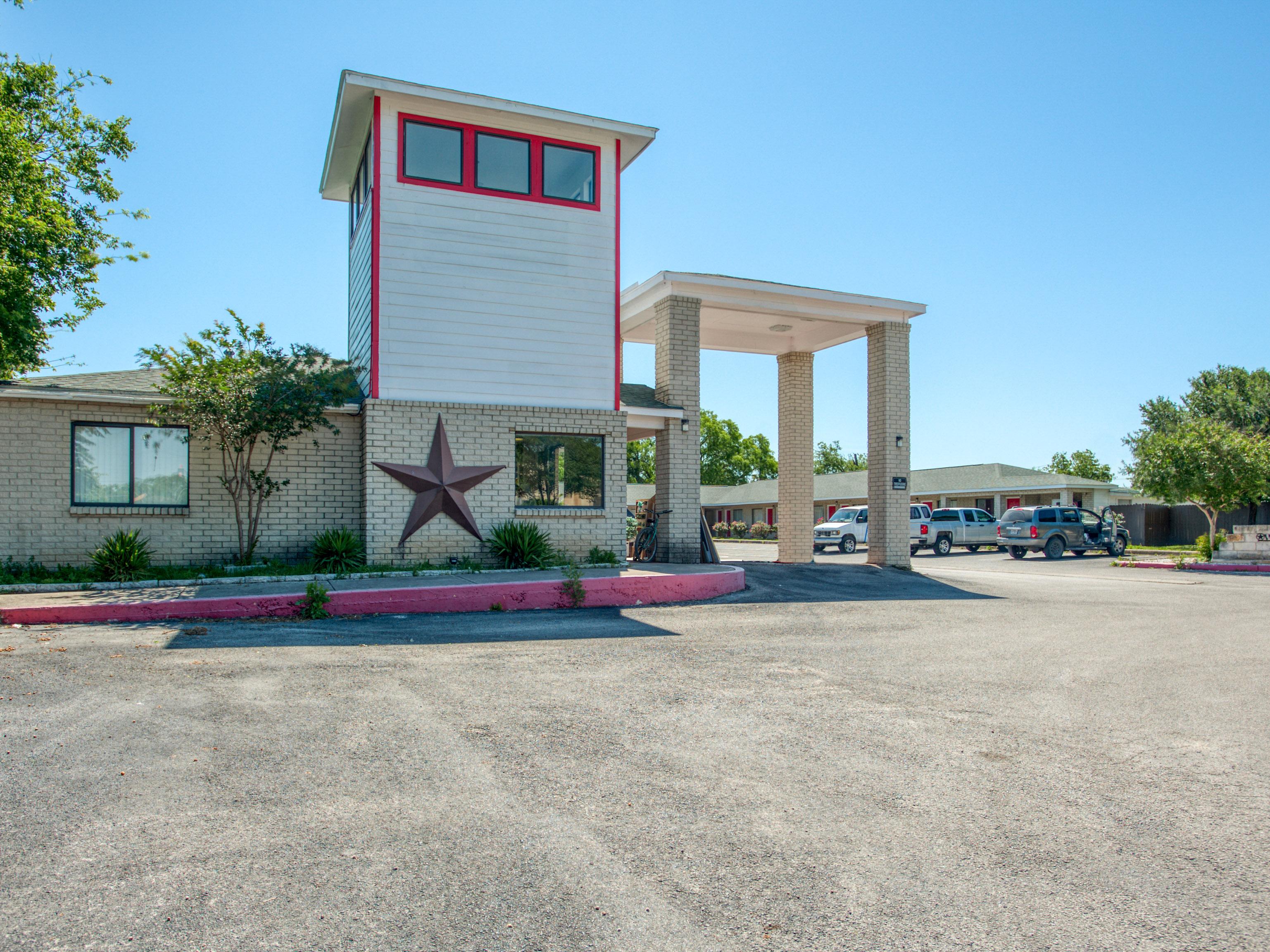 Oyo Hotel San Antonio Near At&T Center Ngoại thất bức ảnh