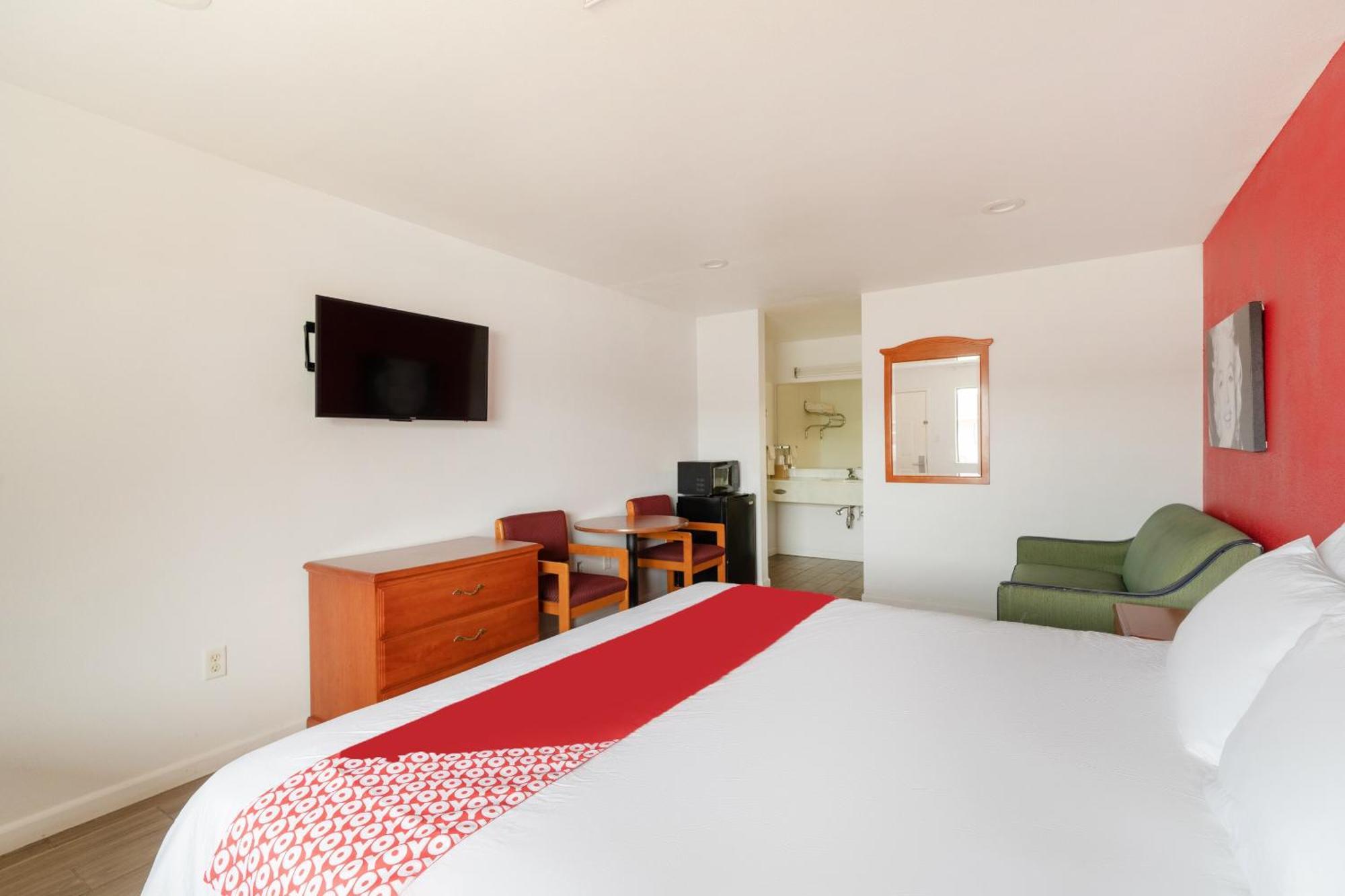Oyo Hotel San Antonio Near At&T Center Ngoại thất bức ảnh
